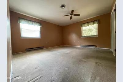 38 Constitution Boulevard, Whiting, NJ 08759 - Photo 15