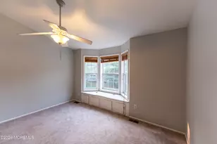 314 Towne Dr, Manalapan Township, NJ 07726 - Photo 15