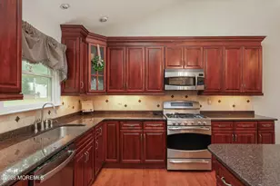 41 Carnegie Ct, Middletown, NJ 07748 - Photo 11