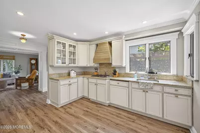 109 Woodward Court, Neptune Township, NJ 07753 - Photo 13