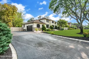 11 Verrazano Dr, Middletown, NJ 07748 - Photo 9