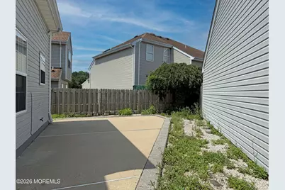 141 Kentucky Way, Freehold, NJ 07728 - Photo 11