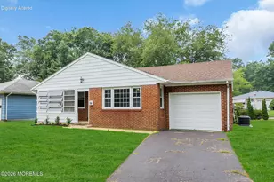 56 Bellflower Ct, Toms River Township, NJ 08755 - Photo 3