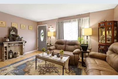 17 Locust Road, Howell Township, NJ 07731 - Photo 5