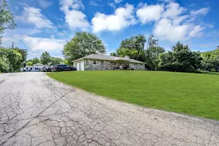 556 Spotswood Englishtown Rd, Monroe Township, NJ 08831 - Photo 3