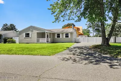 813 Pemberton Street, Toms River Township, NJ 08757 - Photo 3