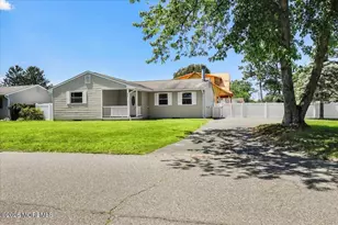 813 Pemberton St, Toms River Township, NJ 08757 - Photo 3