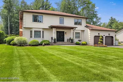 17 Thomas Drive, Manalapan Township, NJ 07726 - Photo 3