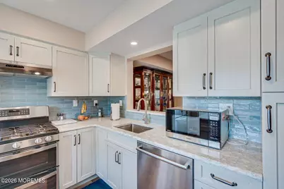 254 Teasdale Place, Morganville, NJ 07751 - Photo 7