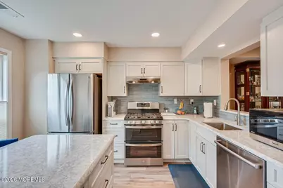 254 Teasdale Place, Morganville, NJ 07751 - Photo 3