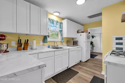 24 Cedarbrook Lane, Little Egg Harbor, NJ 08087 - Photo 5