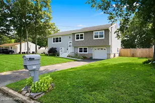 563 Oakhollow Ln, Lanoka Harbor, NJ 08734 - Photo 1
