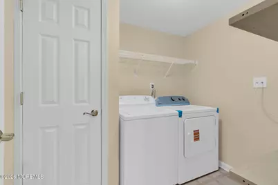 14 W Aspen Way, Matawan, NJ 07747 - Photo 17