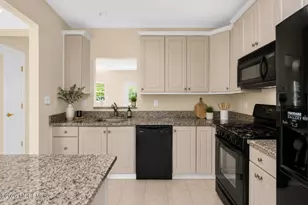 14 W Aspen Way, Matawan, NJ 07747 - Photo 5
