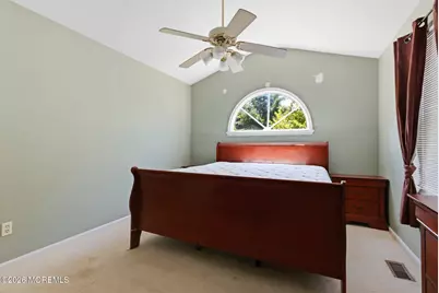 7 Browning Court, Freehold, NJ 07728 - Photo 21