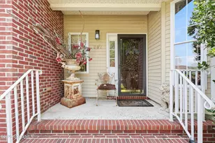 207 Bradwick Way, Marlboro Township, NJ 07746 - Photo 5