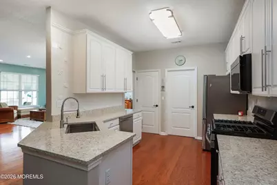 137 Greenlawns Drive, Lakewood, NJ 08701 - Photo 9
