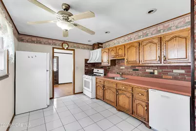 106 Kendall Drive, Sayreville, NJ 08872 - Photo 7
