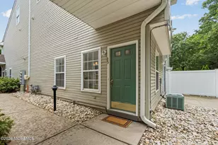 25 Phoenix Ct, Tinton Falls, NJ 07712 - Photo 1