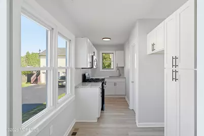 251 Main Street, Port Monmouth, NJ 07758 - Photo 7