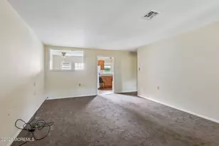 52 Cambridge Ct, Lakewood, NJ 08701 - Photo 5