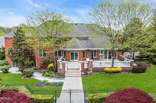 35 Hillcrest Dr, Colts Neck Township, NJ 07722 - Photo 3