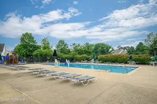 136 Woodmere Dr, Sayreville, NJ 08859 - Photo 27