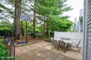 136 Woodmere Dr, Sayreville, NJ 08859 - Photo 23