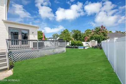 325 Roosevelt Avenue, Oakhurst, NJ 07755 - Photo 33