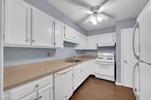 81 Wigwam Ln, Tinton Falls, NJ 07724 - Photo 9