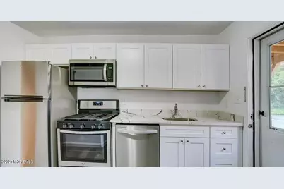 728 Greens Avenue #3, Long Branch, NJ 07740 - Photo 3