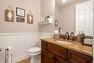 71 Compton St, Belford, NJ 07718 - Photo 13