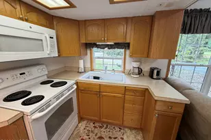 724 Monmouth Rd, Cream Ridge, NJ 08514 - Photo 5