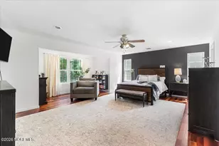 248 Church St, Belford, NJ 07718 - Photo 21