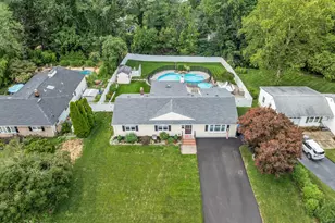 11 Forest Dr, Middletown, NJ 07748 - Photo 5