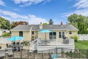 11 Forest Dr, Middletown, NJ 07748 - Photo 9