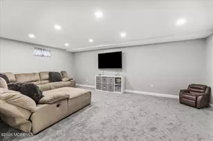 2 Devonshire Dr, Hazlet Township, NJ 07730 - Photo 31