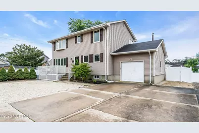 20 E Lakewood Avenue, Ocean Gate, NJ 08740 - Photo 3