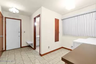 6 Sugar Ln, Holmdel, NJ 07733 - Photo 23