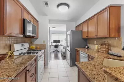 288 Century Way, Manalapan Township, NJ 07726 - Photo 13