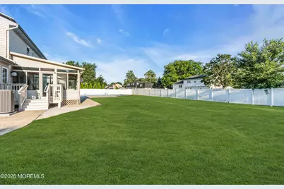 135 Coachman Drive N, Freehold, NJ 07728 - Photo 27