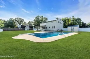 135 Coachman Dr N, Freehold, NJ 07728 - Photo 31