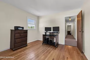 135 Coachman Dr N, Freehold, NJ 07728 - Photo 25