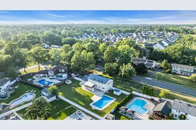 135 Coachman Drive N, Freehold, NJ 07728 - Photo 39