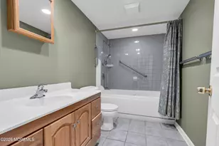 135 Coachman Dr N, Freehold, NJ 07728 - Photo 15