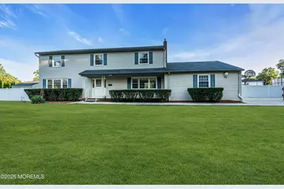 135 Coachman Drive N, Freehold, NJ 07728 - Photo 37