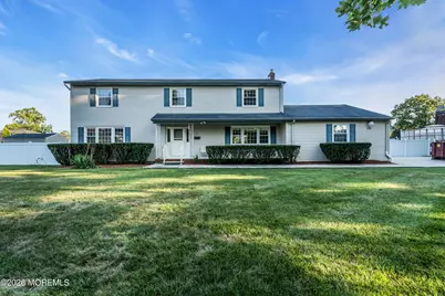 135 Coachman Drive N, Freehold, NJ 07728 - Photo 41