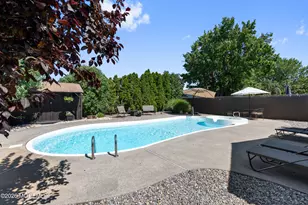 97 Perry St, Keyport, NJ 07735 - Photo 3