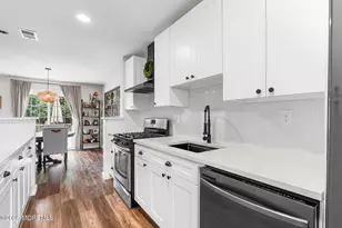 20 Harbor Cir, Freehold, NJ 07728 - Photo 15
