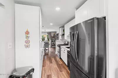 20 Harbor Circle, Freehold, NJ 07728 - Photo 13